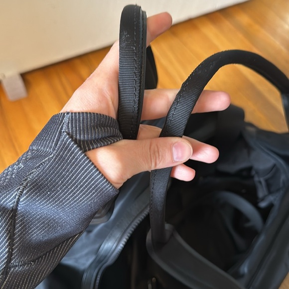 Lululemon bag - Picture 6 of 7